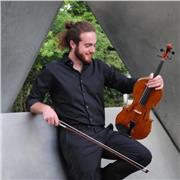 Laureato con lode e menzione presso il conservatorio A. Scarlatti di Palermo, orchestrale in varie formazioni e studente in Accademia S. Cecilia di Roma, impartisce lezioni di violino, viola e solfeggio. Mi trovate come @alessiocorrao26 su instagram